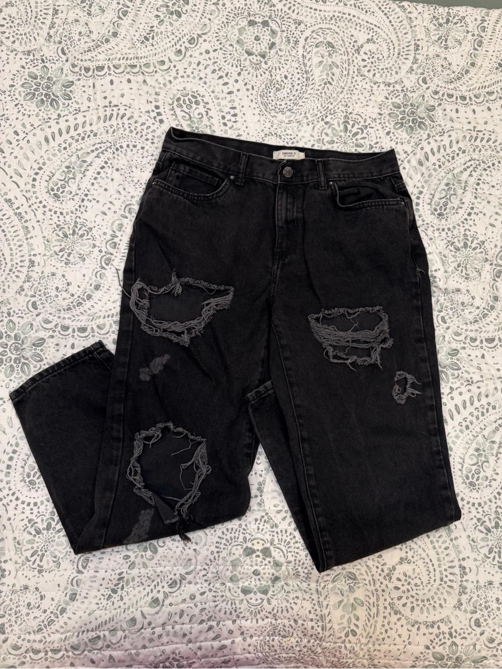 Black Distressed Ankle Length Jeans